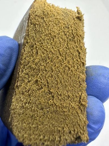 cmf1ia1tg000104l22l1t570y